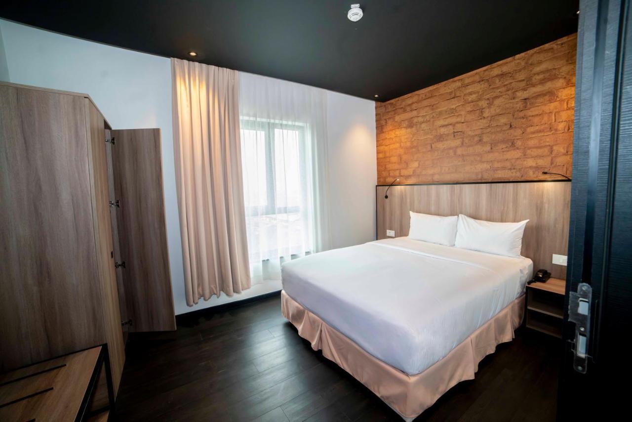 Onomo Hotel דואלה מראה חיצוני תמונה