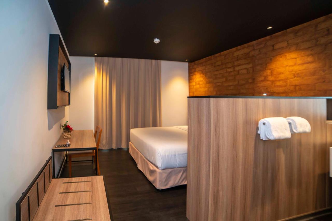 Onomo Hotel דואלה מראה חיצוני תמונה