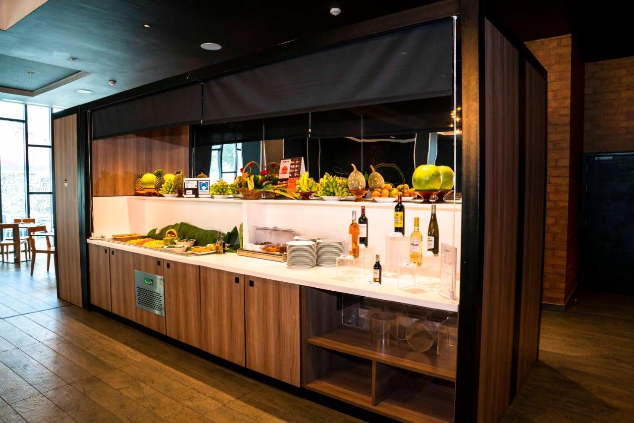 Onomo Hotel דואלה מראה חיצוני תמונה