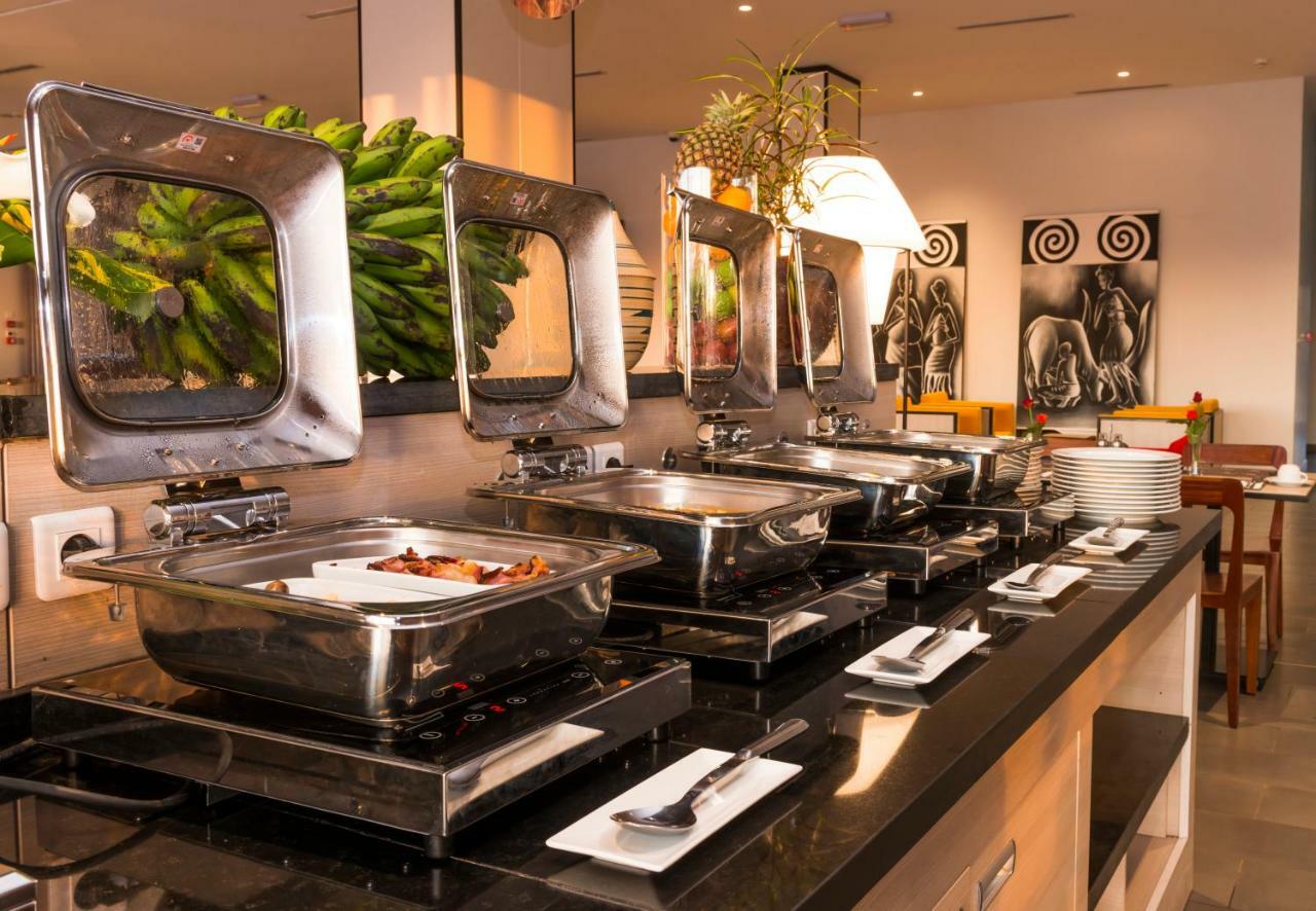Onomo Hotel דואלה מראה חיצוני תמונה
